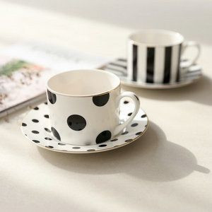 简单的黑点设计新型骨瓷陶瓷咖啡杯和茶托，金色贴花印刷陶瓷茶托杯