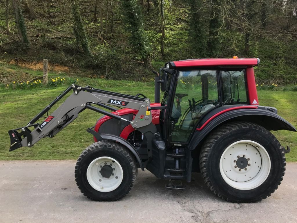 2012 Valtra N82拖拉机