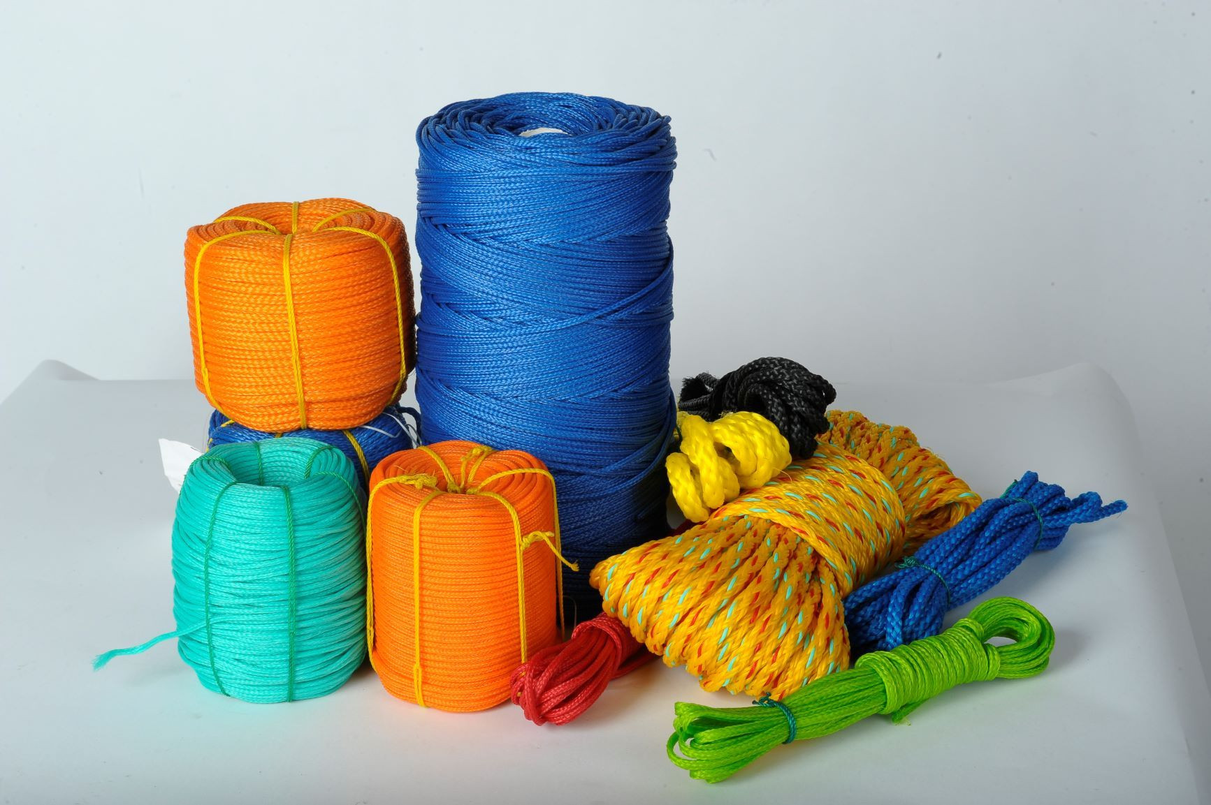 高品质HDPE/PP/聚酯/尼龙编织网、绳索和麻线