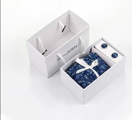 FN-047时尚设计蓝色标志聚酯纤维领带，带手帕，礼品盒套装